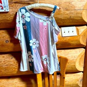 Just a simple shirt dropped shoulder